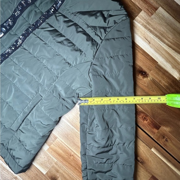 Chicos Jeweled Trim Olive Green Quilted Puffer Jacket Sz 2 (L/12) - Picture 11 of 13
